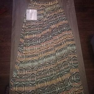BNWT Lularoe 3xl Madison skirt with pockets